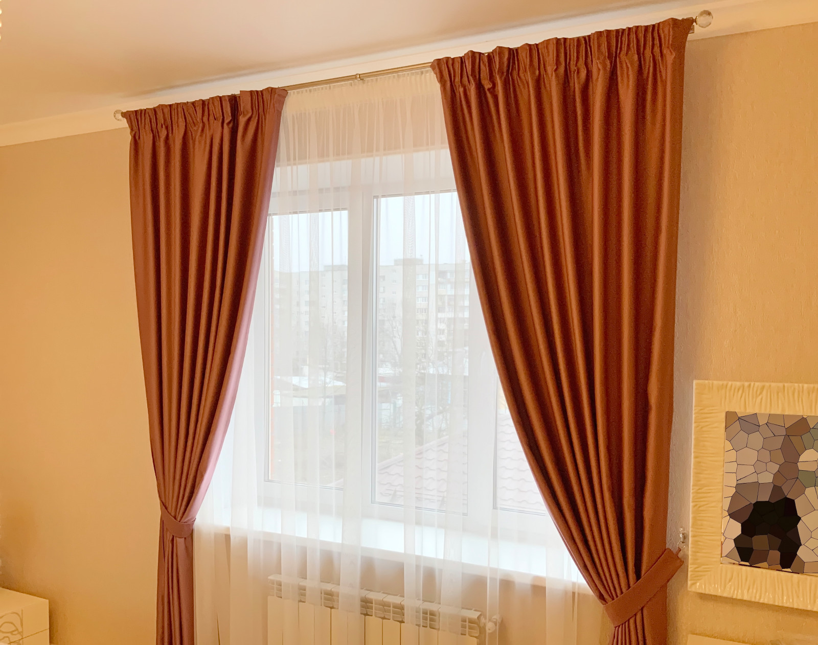 Шторы в спальную частного дома - дизайн, пошив. монтаж.