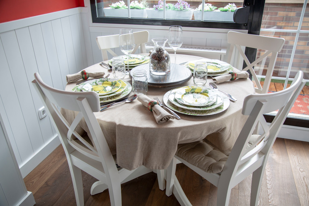 Diseño de comedor clásico renovado grande abierto