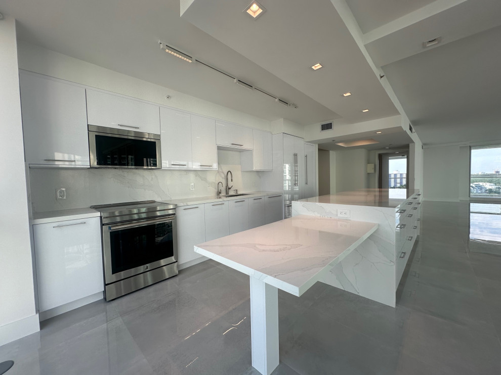 Sunny Isles Beach - 3 Bedroom / 3 Bath full renovation