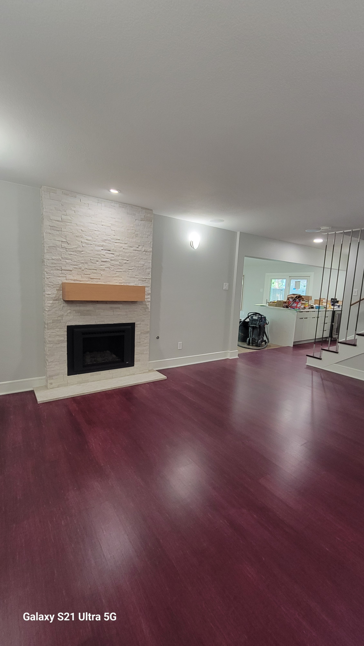 FULL  MODERN REMODELATION HOME / NEW FLOORING, CUSTOM HANDRAIL