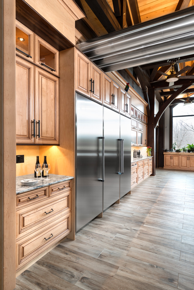 Kitchen - rustic kitchen idea in Ottawa