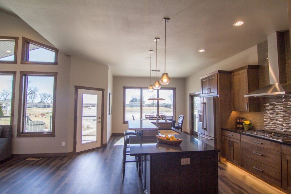 Mid-sized transitional kitchen photo
