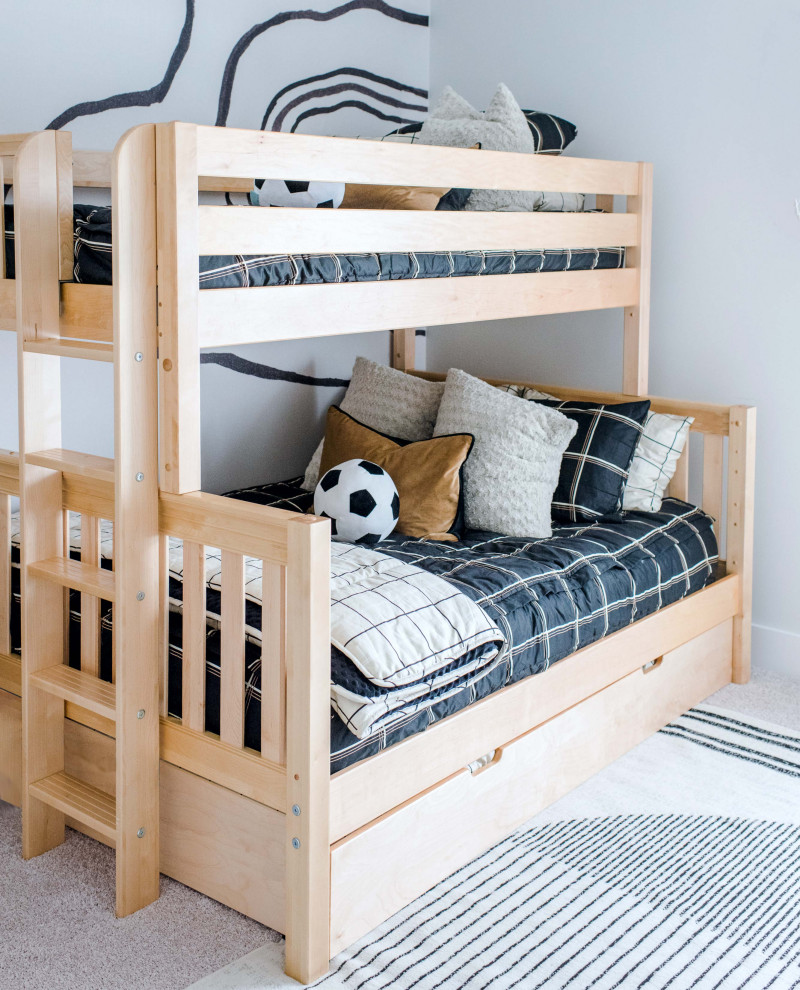 Ejemplo de dormitorio infantil de 4 a 10 años actual de tamaño medio con paredes grises, moqueta y suelo negro