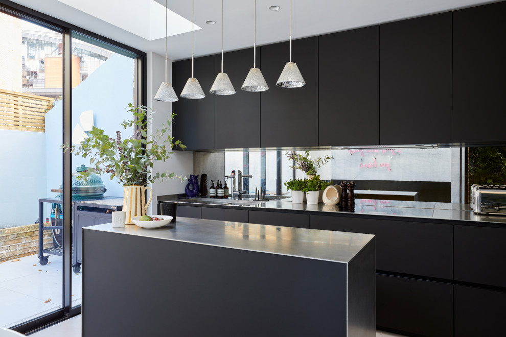 West London Kitchen - Modern - Kitchen - London - by piqu | Houzz