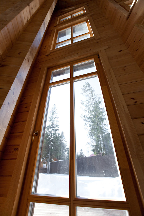Деревянные окна в домах из клееного бруса
