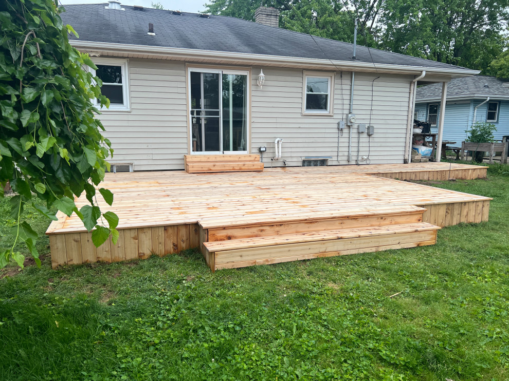 Menasha Cedar Deck