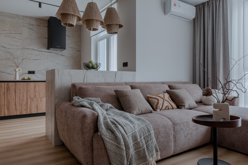 Фото. Теплый минимализм с мрамором и деревом, 62 кв.м.