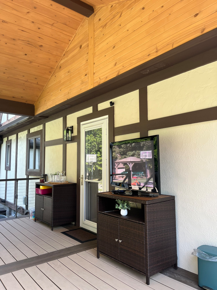Munroe Falls Exterior Living