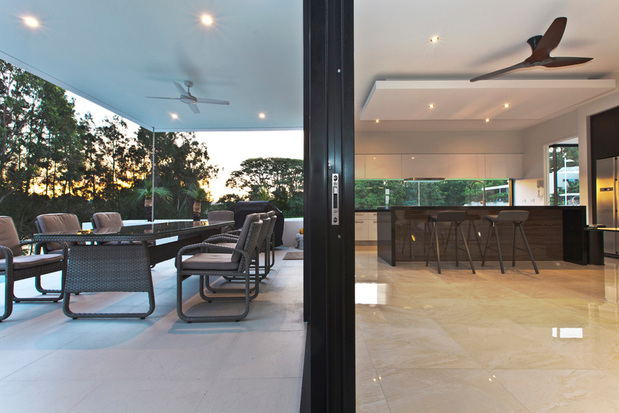 Design ideas for a modern exterior in Gold Coast - Tweed.