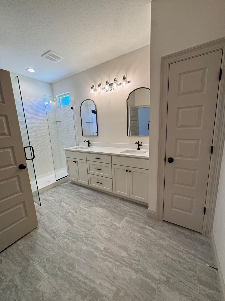 Various Spec Home Designs (working under Suzanne Vickers Construction)