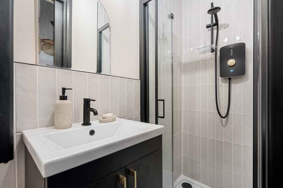 Wyncham Avenue Bathrooms