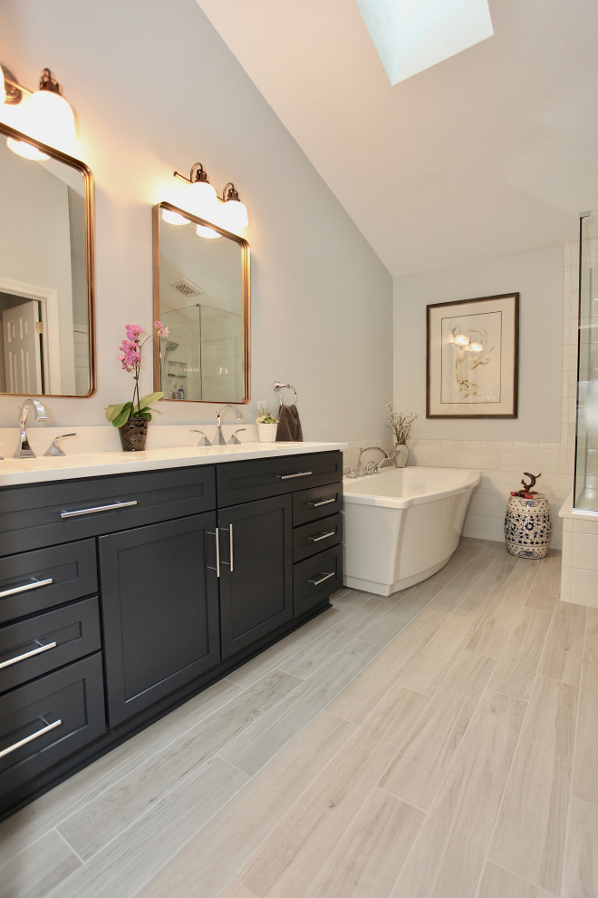 Classic Master Bathroom Modern Indianapolis By Booher Remodeling Company Houzz 9585