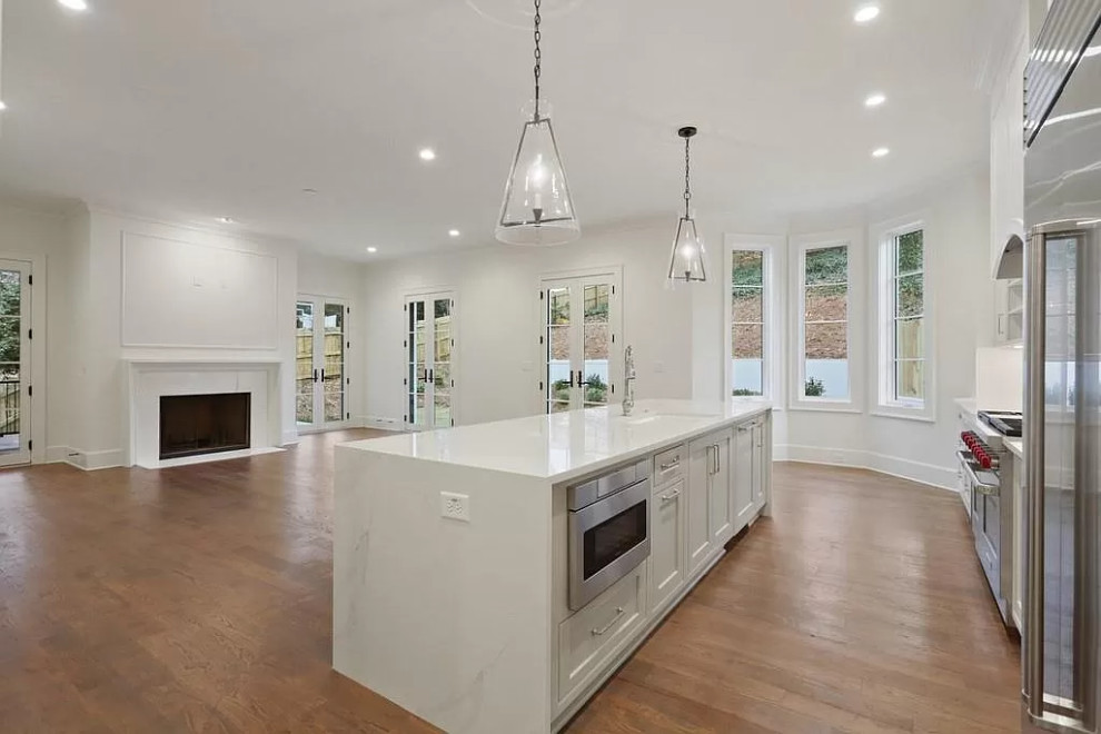 Inspiration for a transitional kitchen remodel in Atlanta