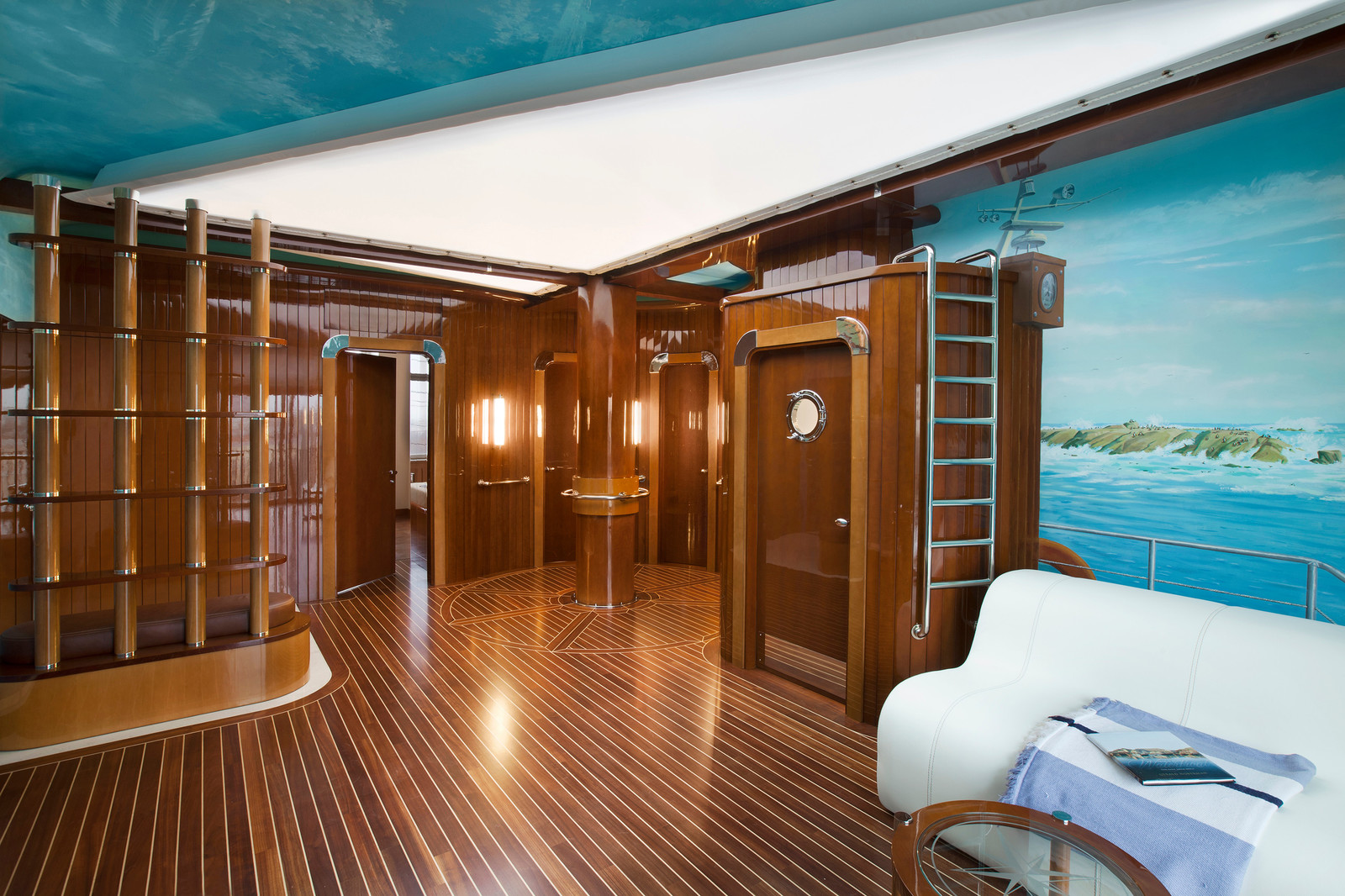 Квартира яхта