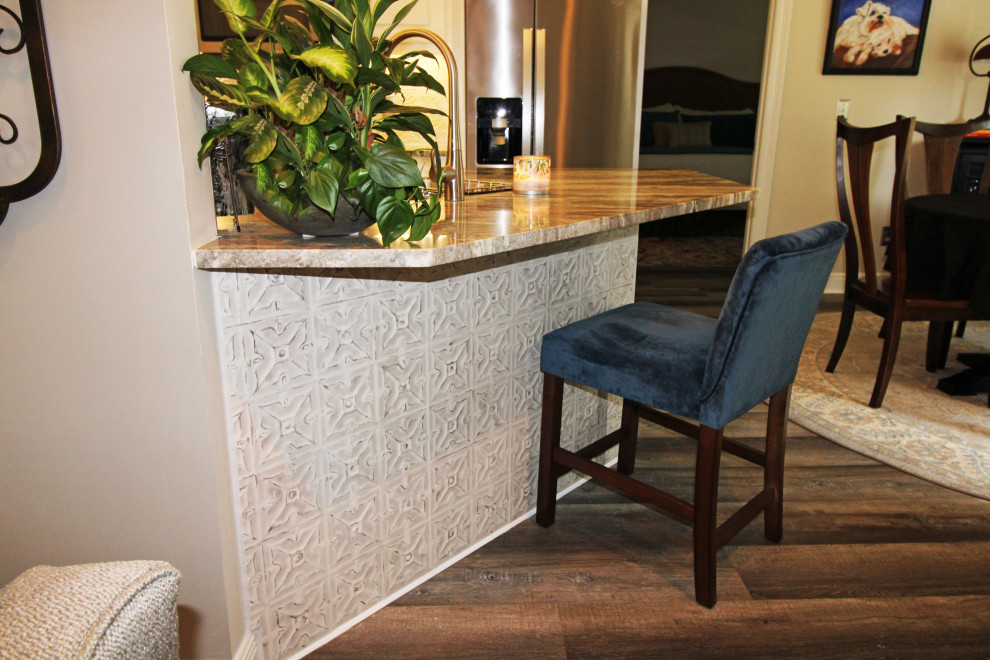 Inspiration for a transitional home design remodel in Jackson