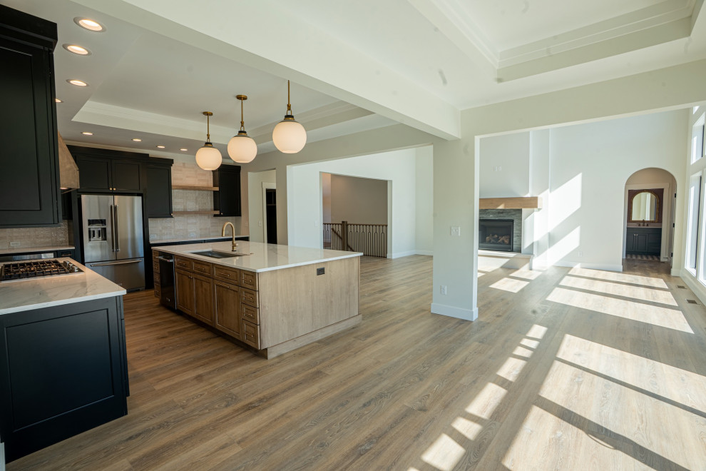 Kitchen and living area 15