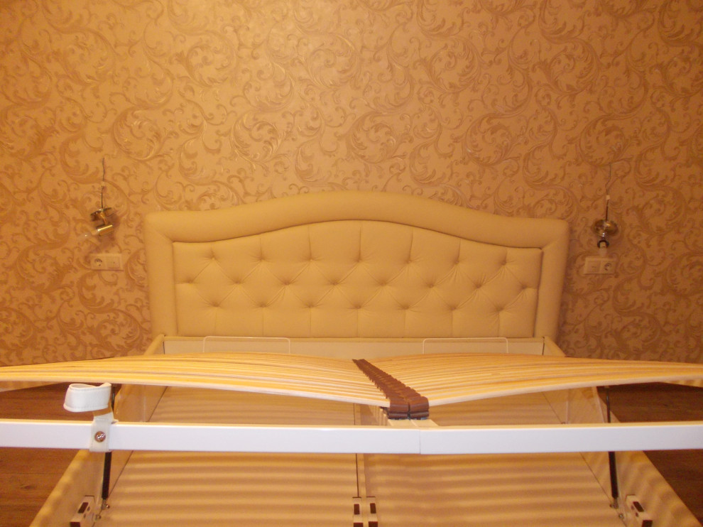 Кровати в каретной стяжке