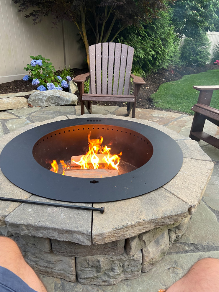 Nicolock Fire Pit with Irregular Blue Stone