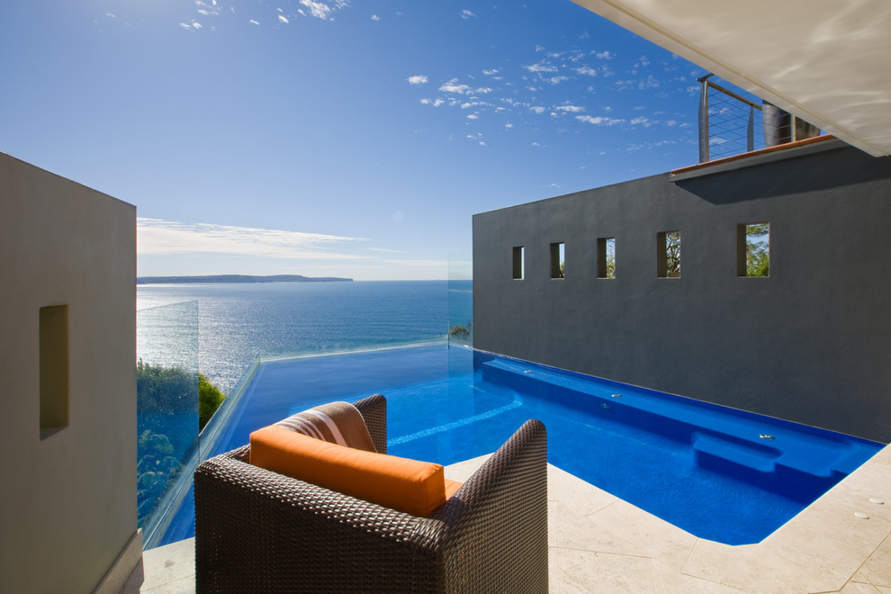 Inspiration for a modern infinity pool in Sydney.