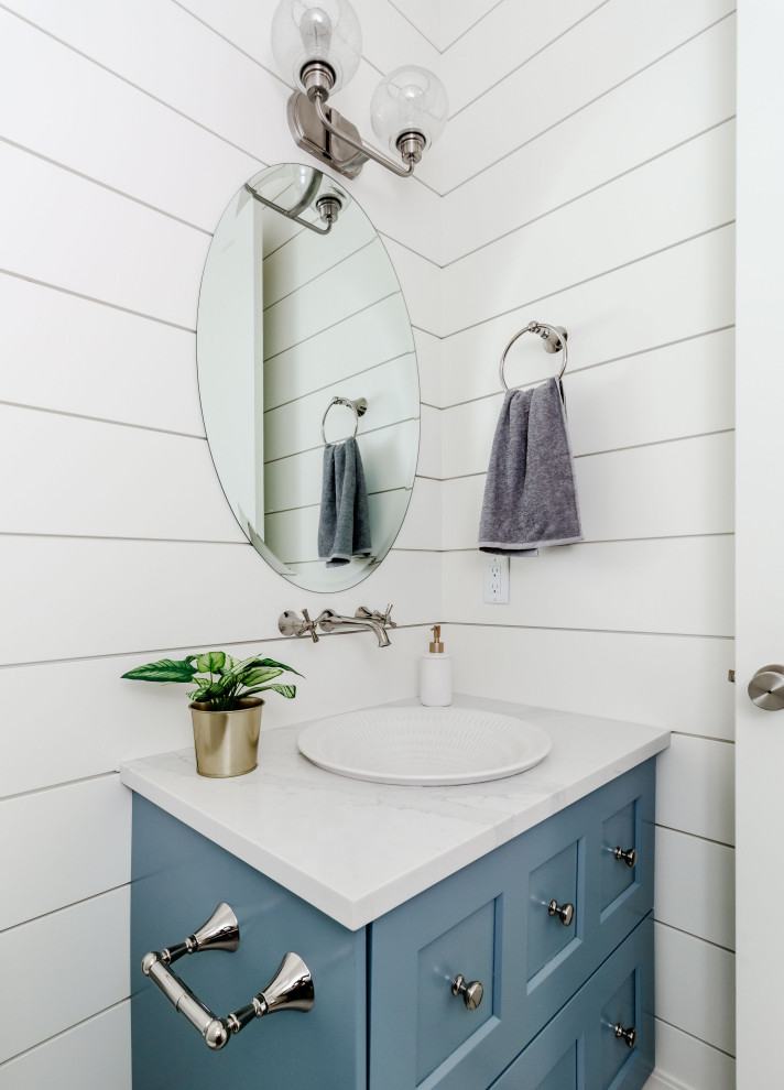 Home design - transitional home design idea in Vancouver