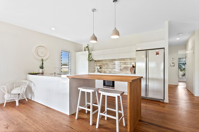 Mudjimba kitchen