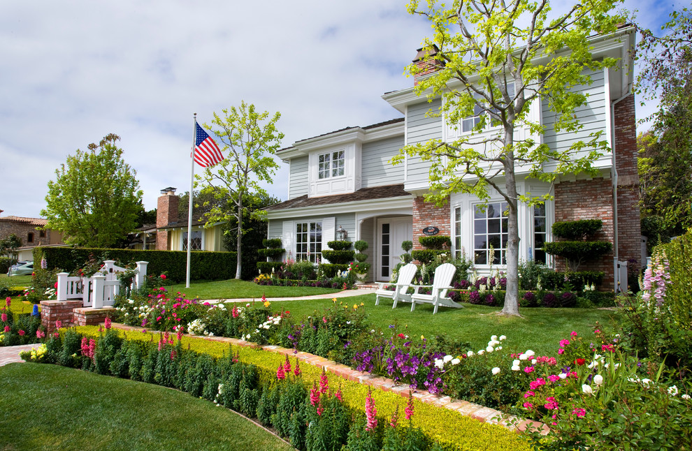 Photo of a traditional garden in Orange County.