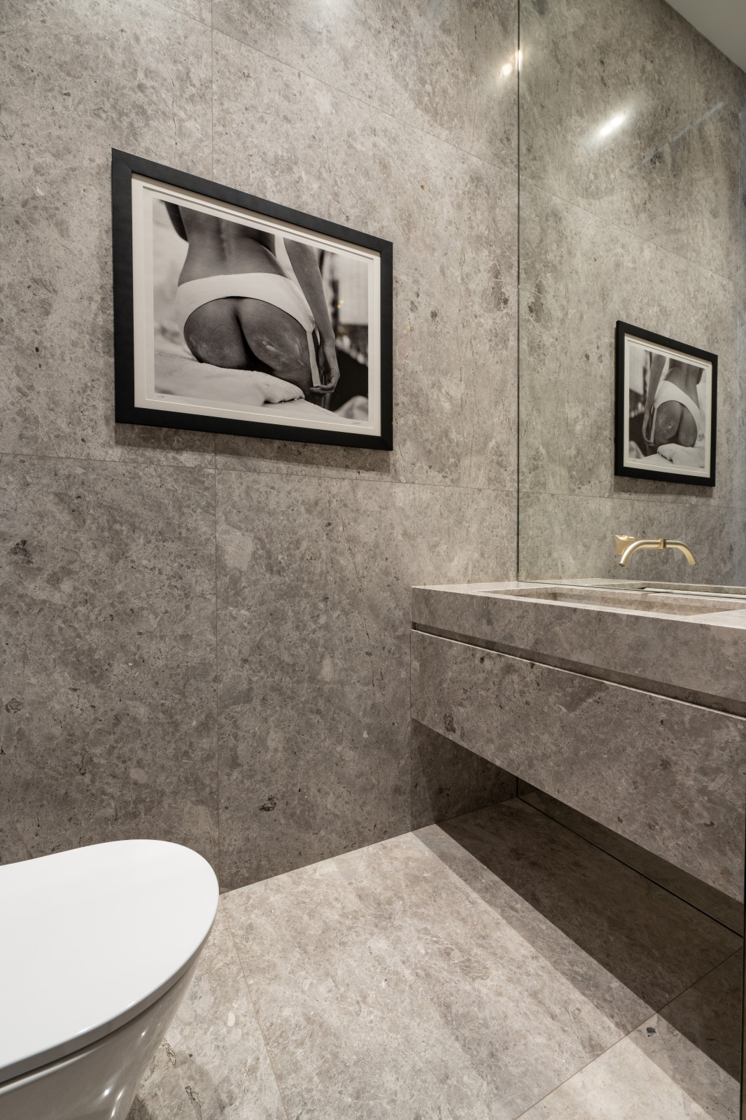 Зеркало в ванную комнату