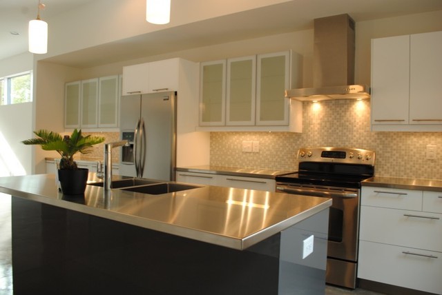 Modern Kitchen With Stainless Steel Countertops Modern Kitchen