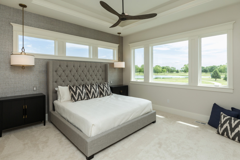 Bedroom - transitional bedroom idea in Cedar Rapids