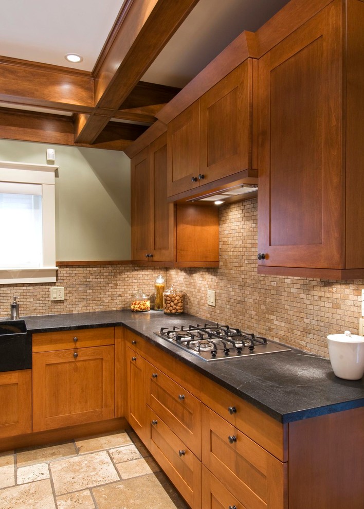 Kitchen - transitional kitchen idea in Toronto