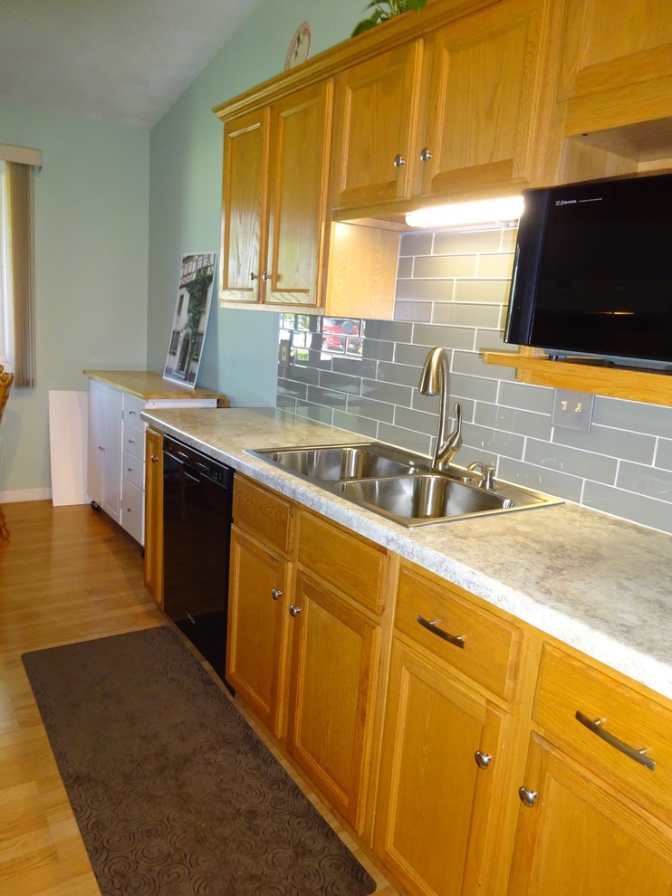 Inspiration for a transitional home design remodel in Chicago