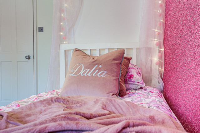 Devon Close shabby-chic-inspirerad-sovrum