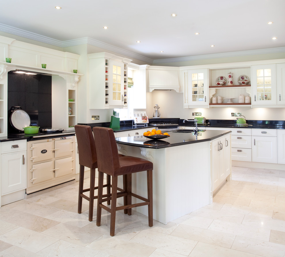 Country House in Co. Kildare Traditional Kitchen Dublin by
