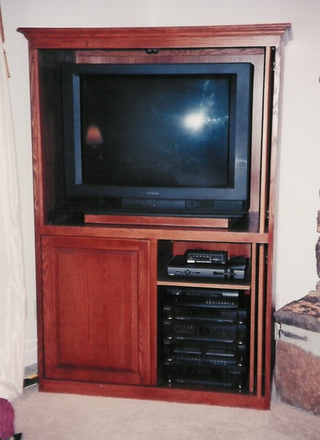 Custom Raised Panel Entertainment Center modern-wohnbereich