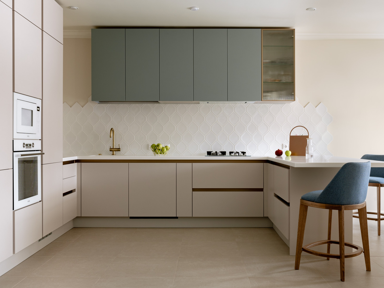 Квартира на набережной