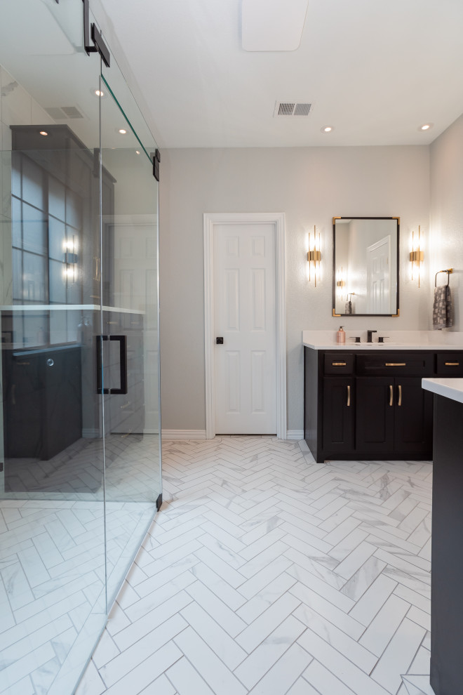 Black Locust | Master Bathroom