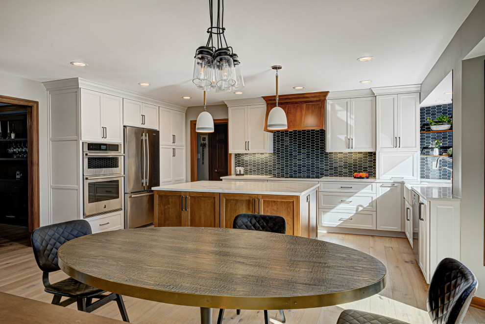 Kitchen - contemporary kitchen idea in Indianapolis