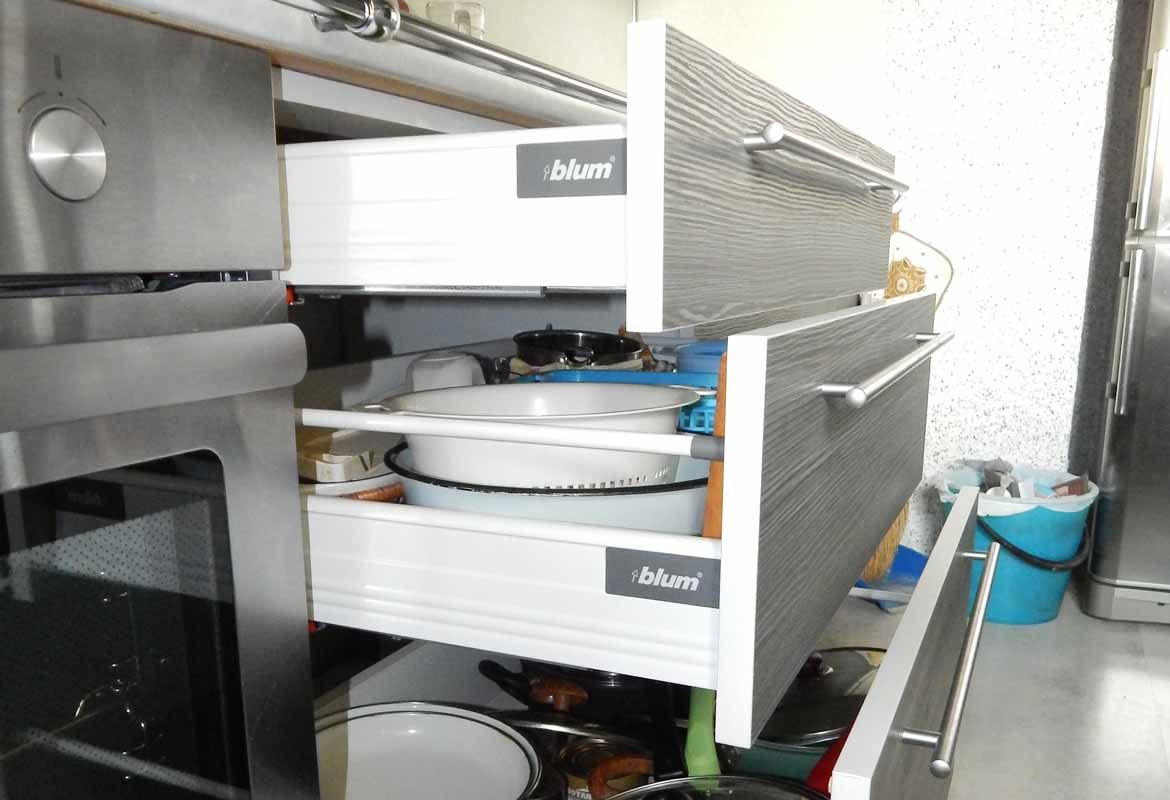 Кухни с фасадами из пластика