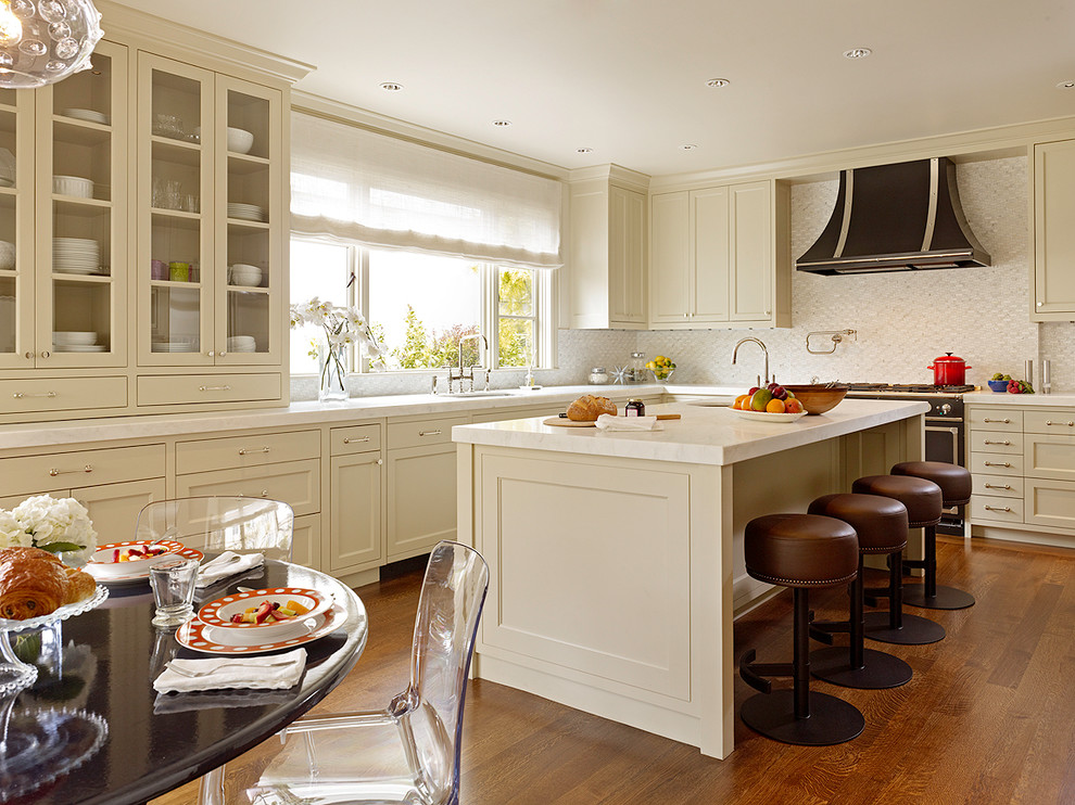 Inspiration for a transitional eat-in kitchen in San Francisco with shaker cabinets and beige cabinets.