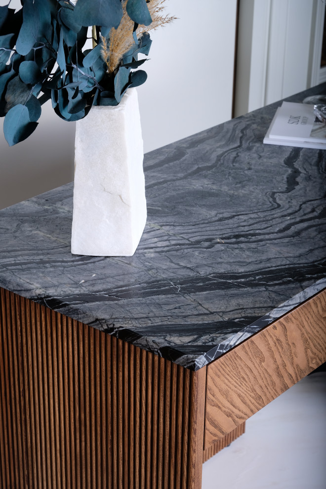 Стол для макияжа Briotti