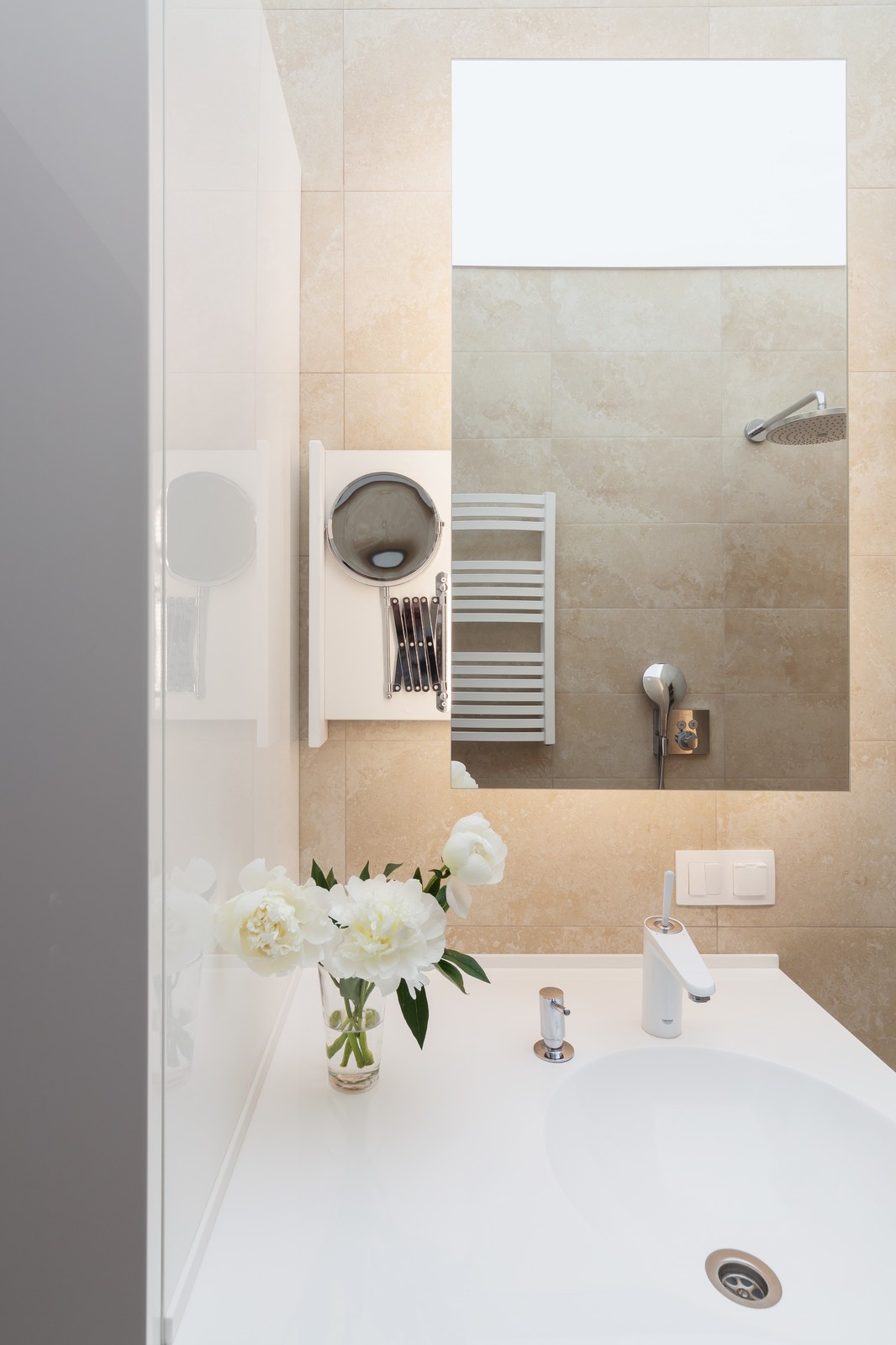 Выдвижное зеркало