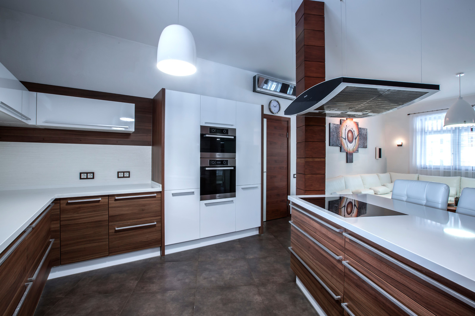 Коттедж со вторым светом