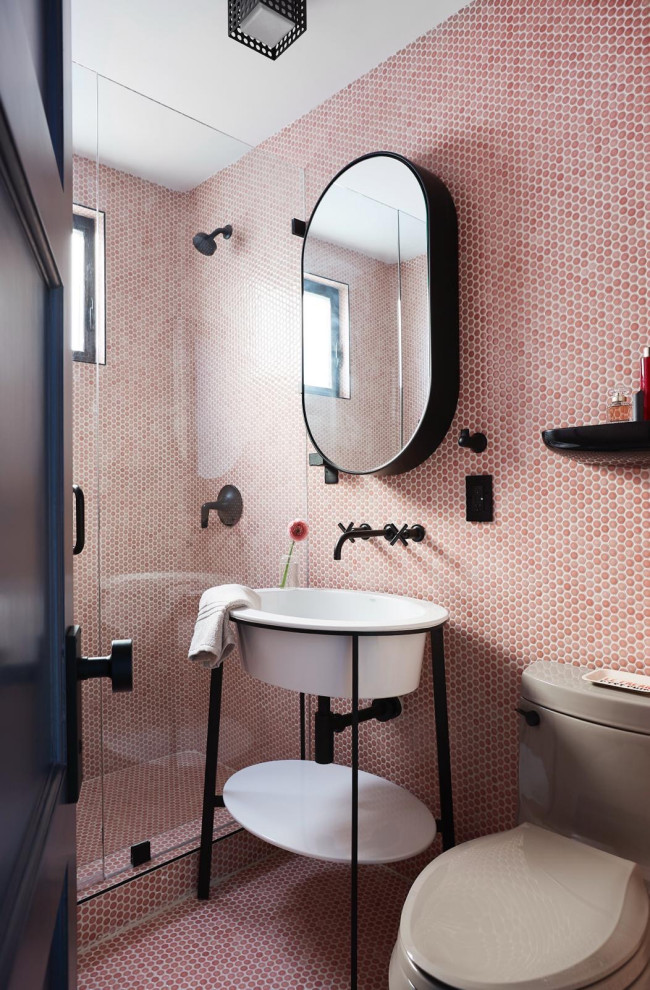 Bathroom - contemporary bathroom idea in Los Angeles