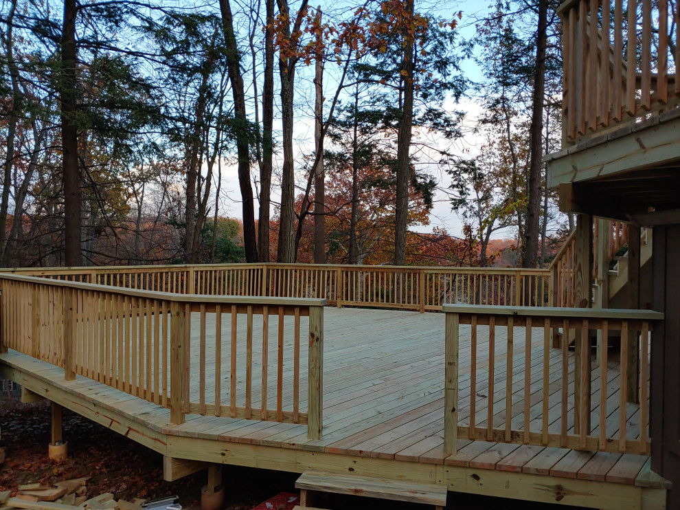 Danbury Deck Build