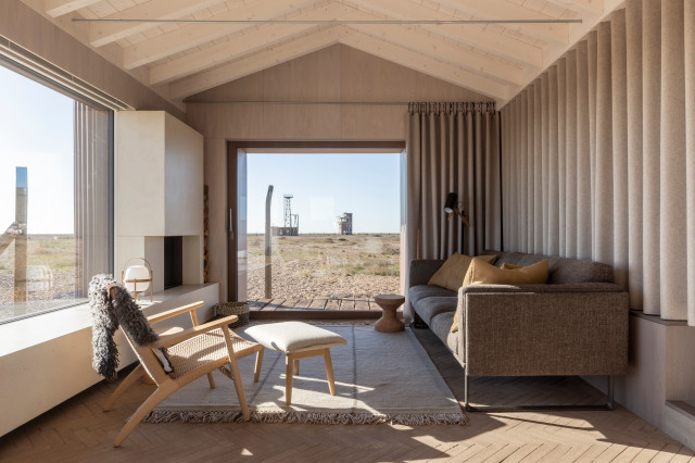 Decca Radar Station contemporary-vardagsrum