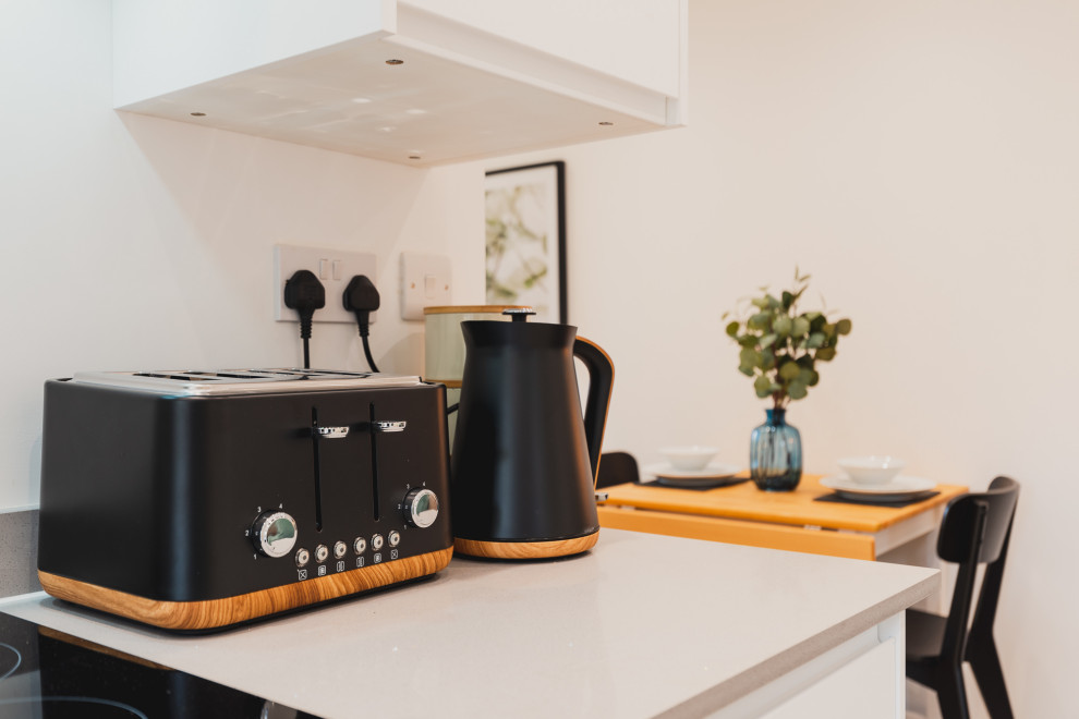 Staged to let- AirBnb- milton keynes