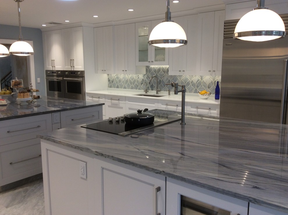 Modern Kitchen Woodmere, NY