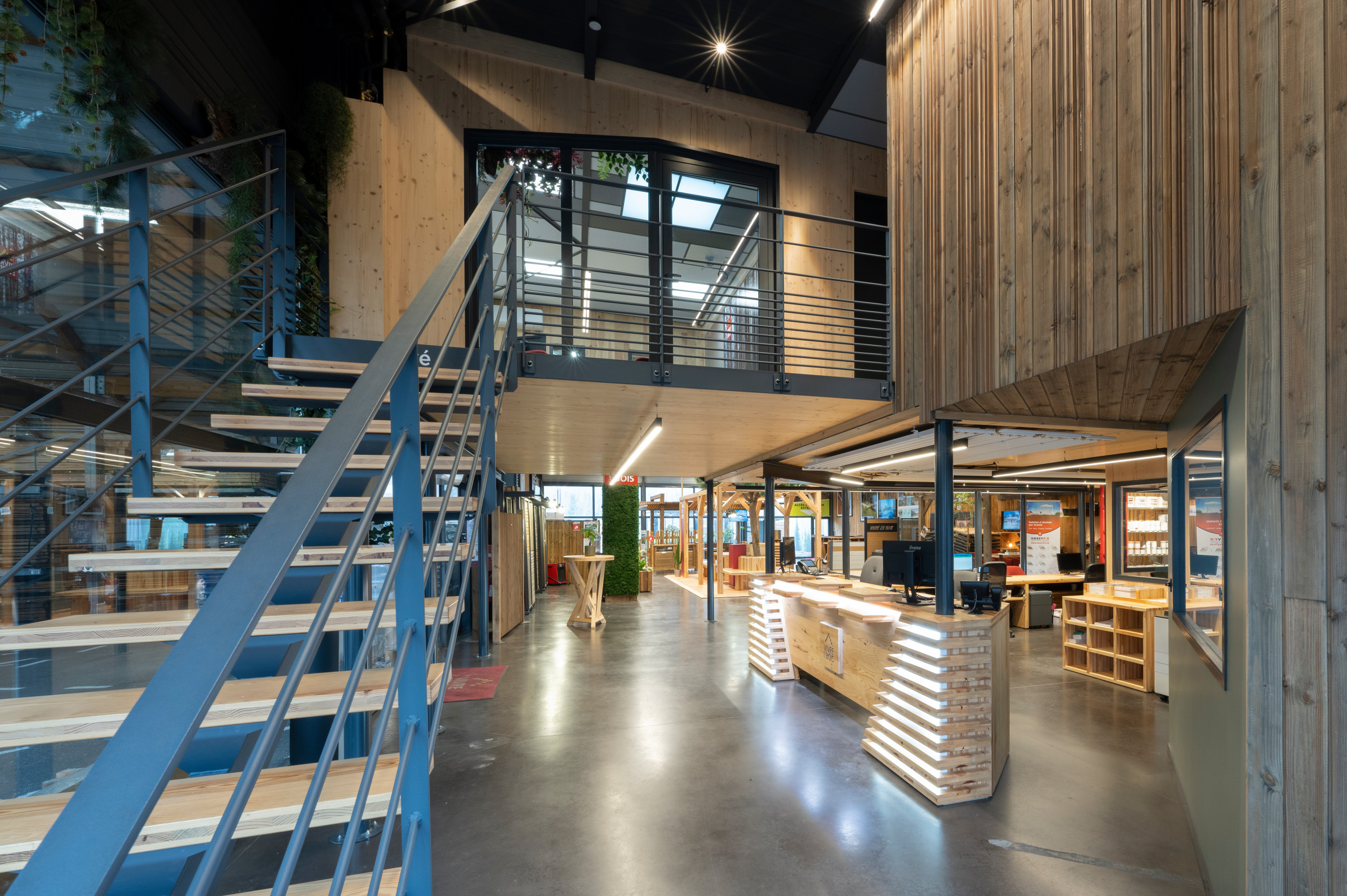 Comme chez soi au travail I Rénovation et extension de bureaux I 280 m2