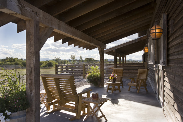 Rustic Patio rustico-portico