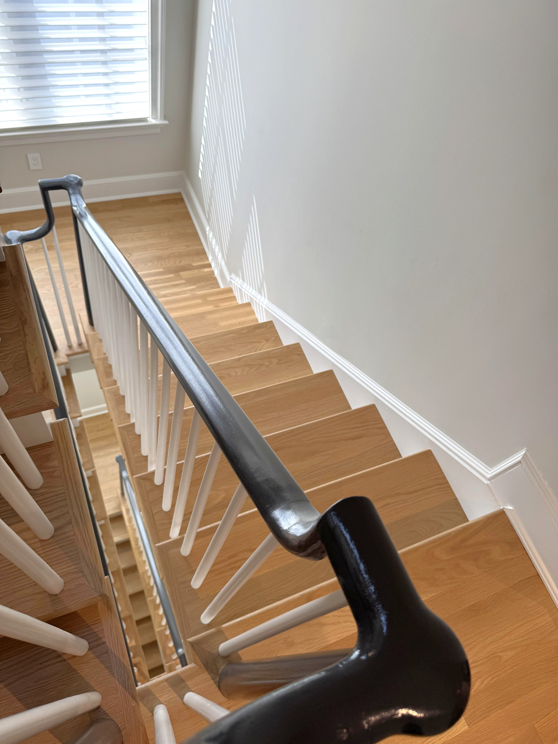 142_Airy Staircase with Over the Post Balustrade, Arlington, VA